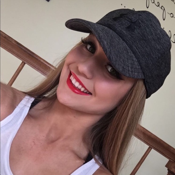 Meet your Posher, Haley - Picture 1 of 1